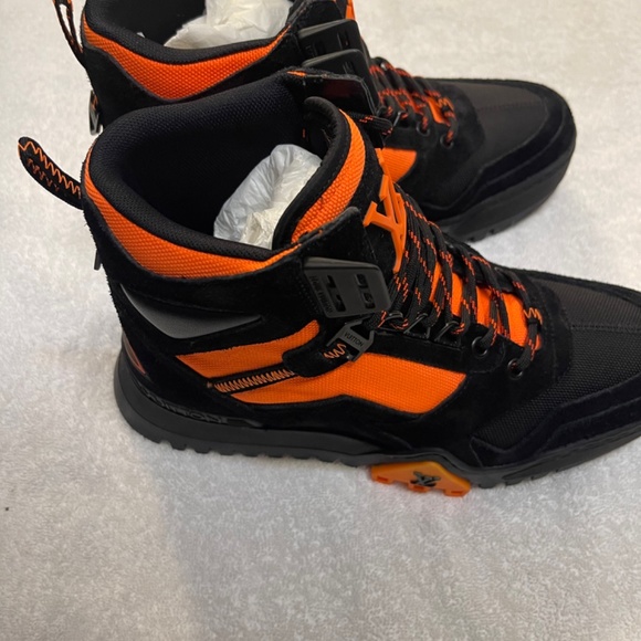 Louis Vuitton Hiking Ankle Boot - Picture 10 of 12